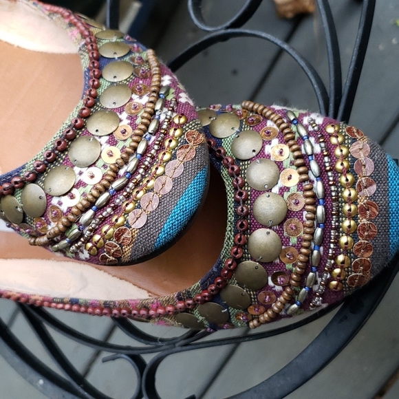 Ladies Embellished ballet flats - Picture 3 of 10